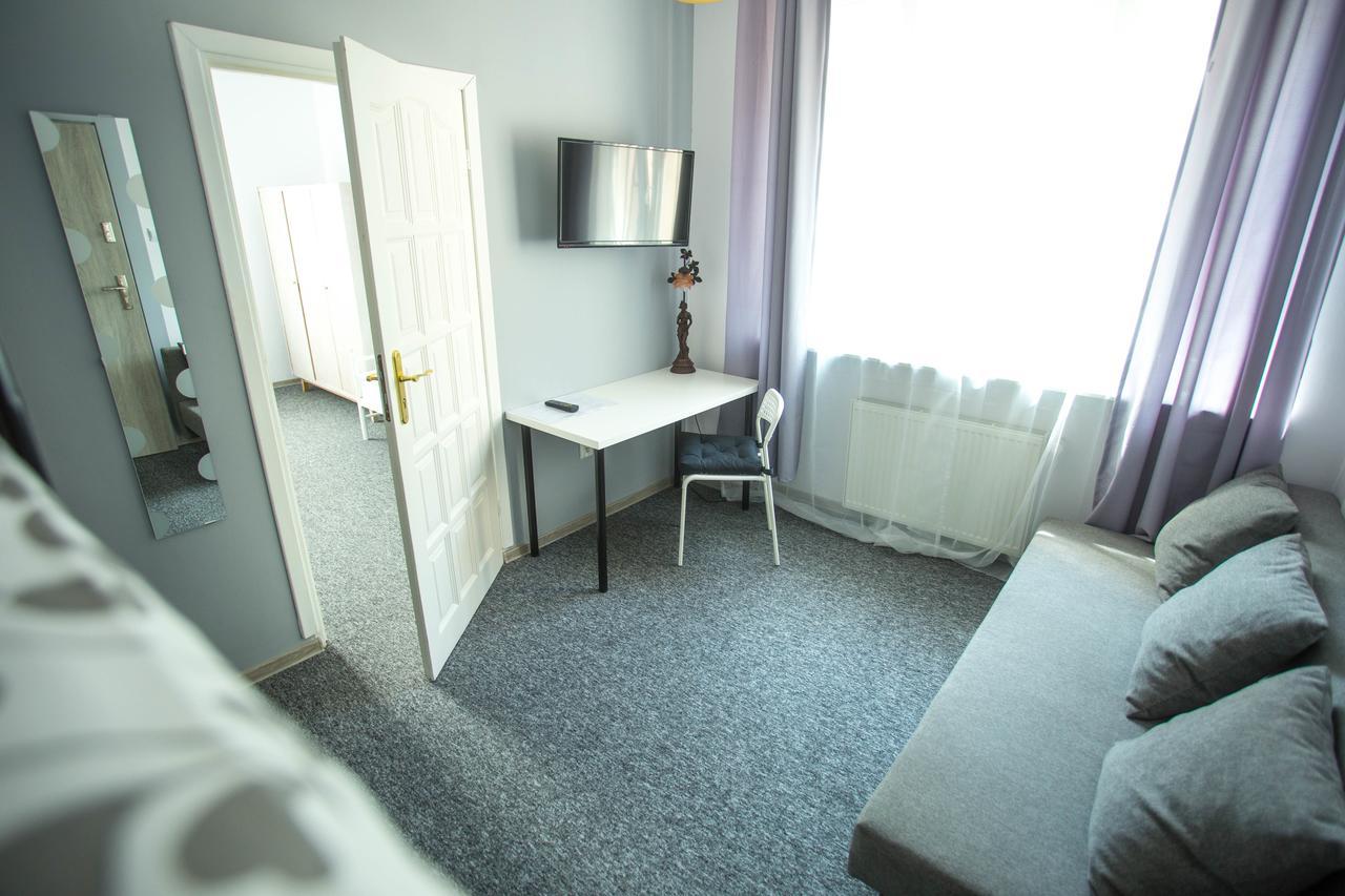 Moonriver Inn Warszawa Exteriör bild