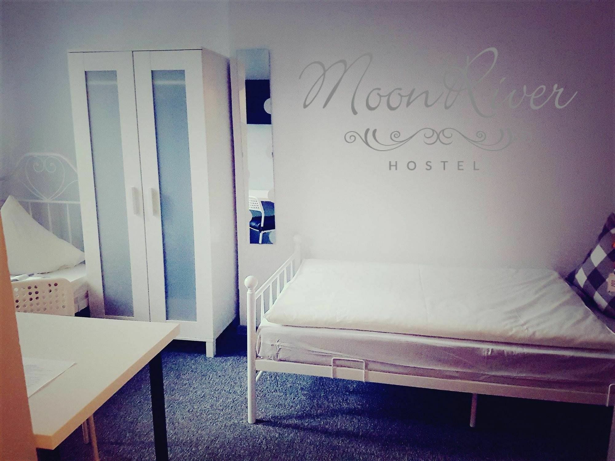 Moonriver Inn Warszawa Exteriör bild