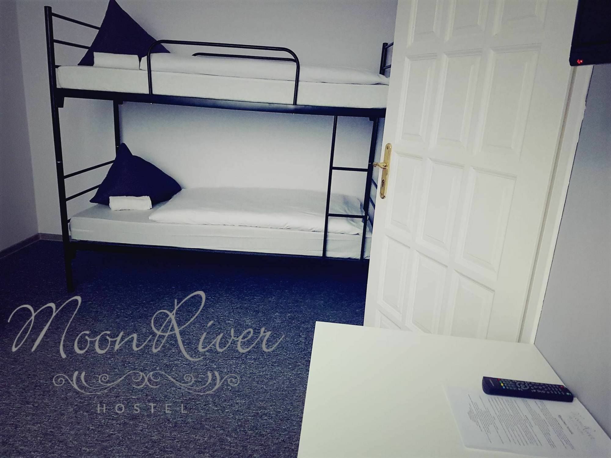 Moonriver Inn Warszawa Exteriör bild